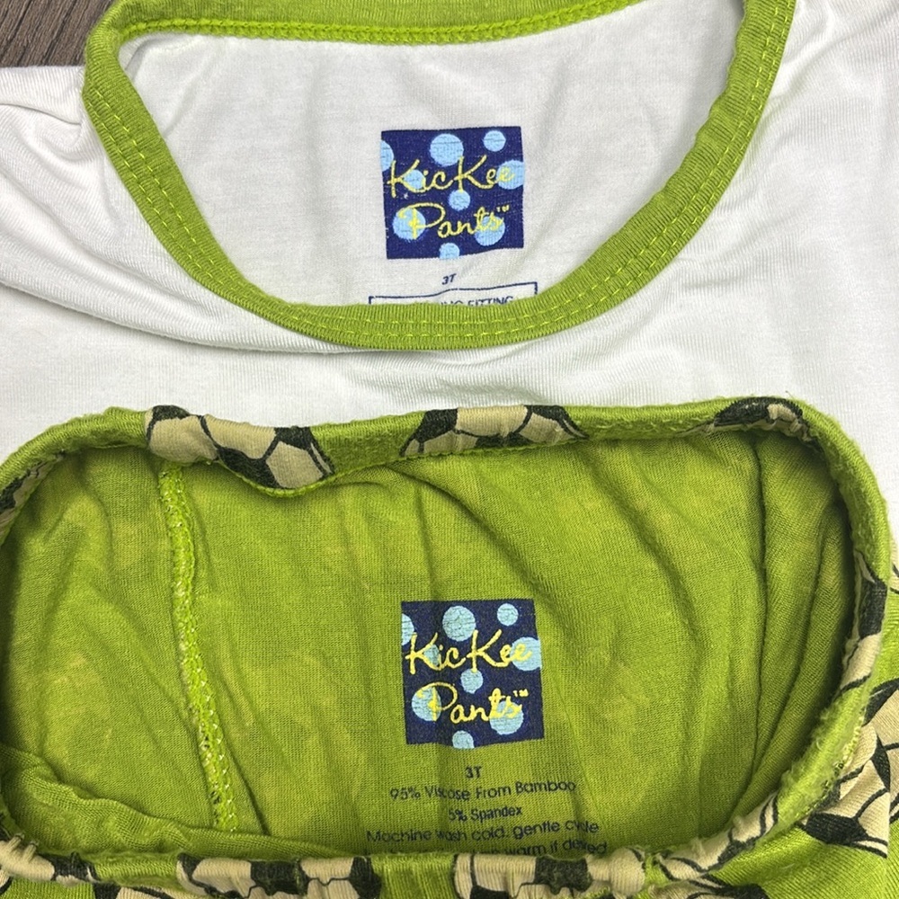 Kickee Pants green&white 3T “Goal” Soccer themed SSS and shorts. Soooft! - Picture 2 of 6